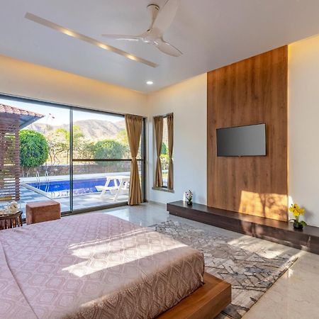 Stayvista'S Bella Dream - Mountain-View With Outdoor Pool, Lawn Featuring A Gazebo & Indoor Games Удайпур Екстер'єр фото