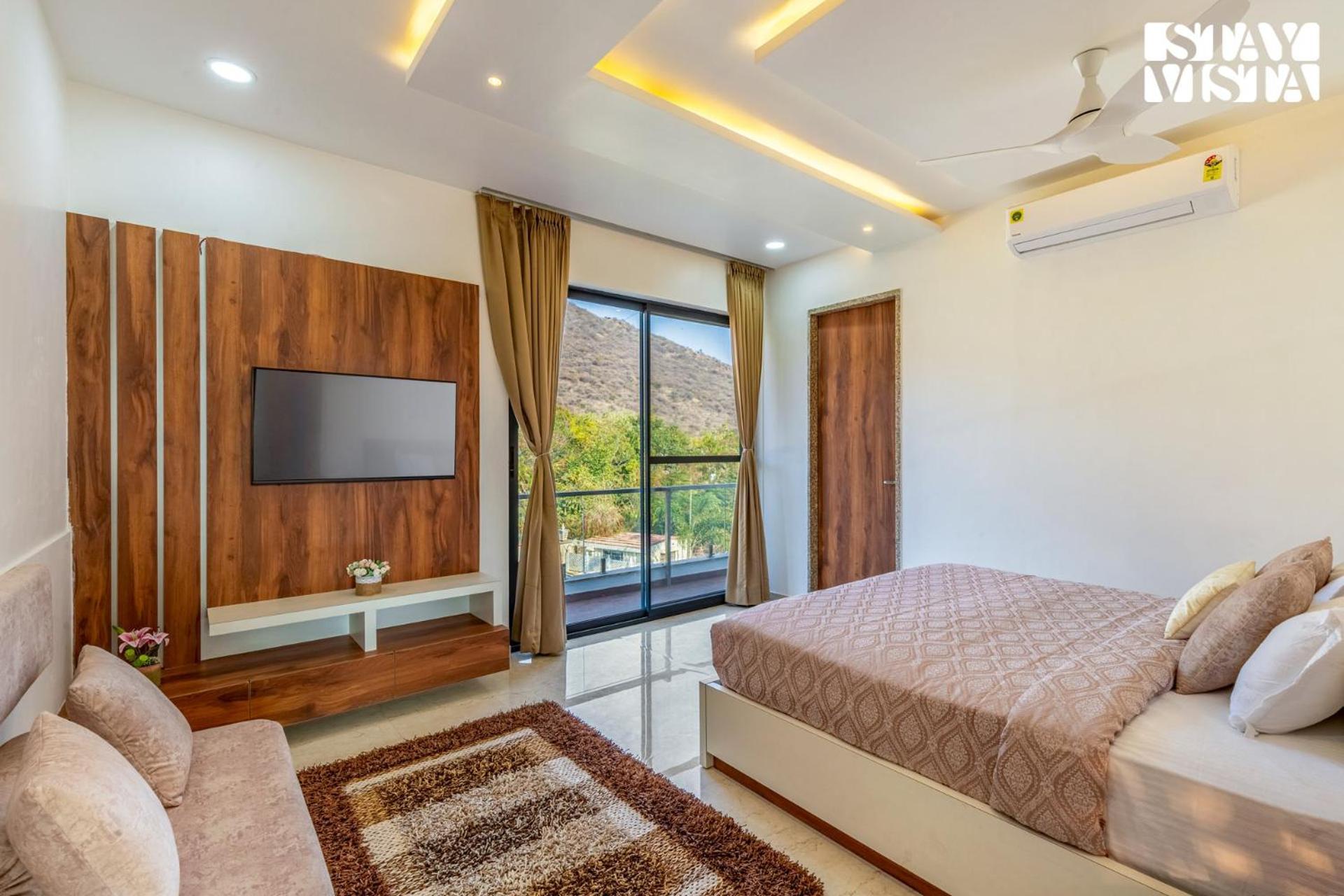 Stayvista'S Bella Dream - Mountain-View With Outdoor Pool, Lawn Featuring A Gazebo & Indoor Games Удайпур Екстер'єр фото