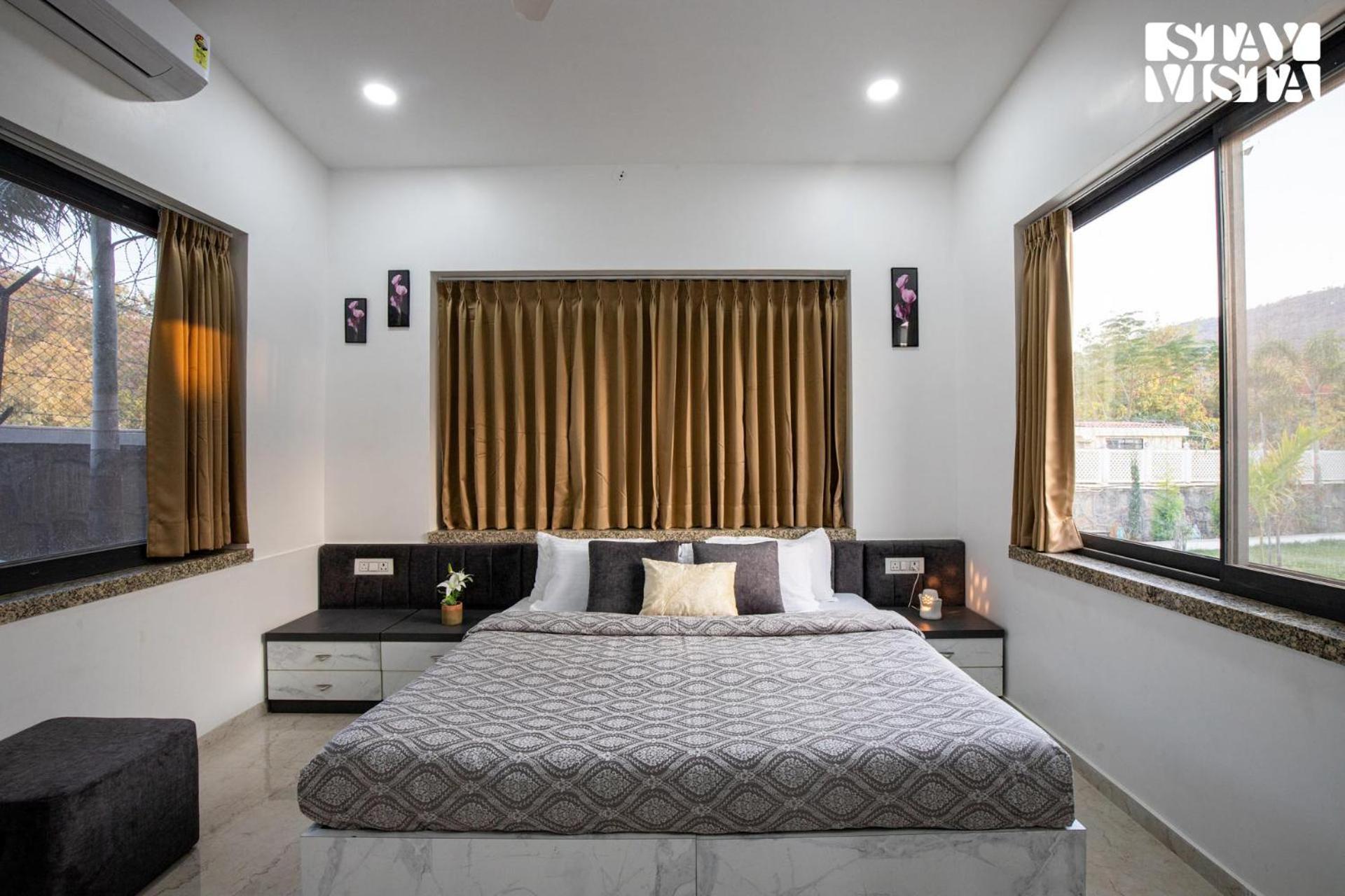 Stayvista'S Bella Dream - Mountain-View With Outdoor Pool, Lawn Featuring A Gazebo & Indoor Games Удайпур Екстер'єр фото