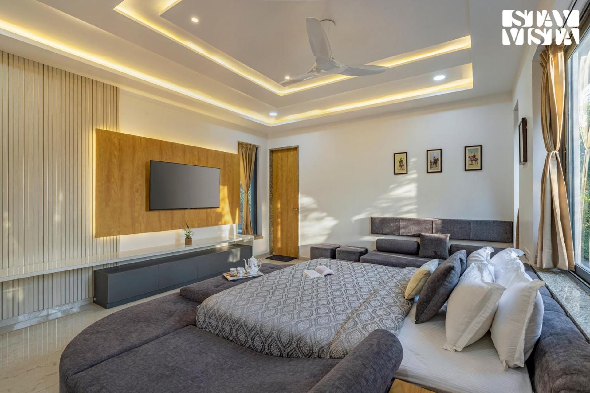 Stayvista'S Bella Dream - Mountain-View With Outdoor Pool, Lawn Featuring A Gazebo & Indoor Games Удайпур Екстер'єр фото