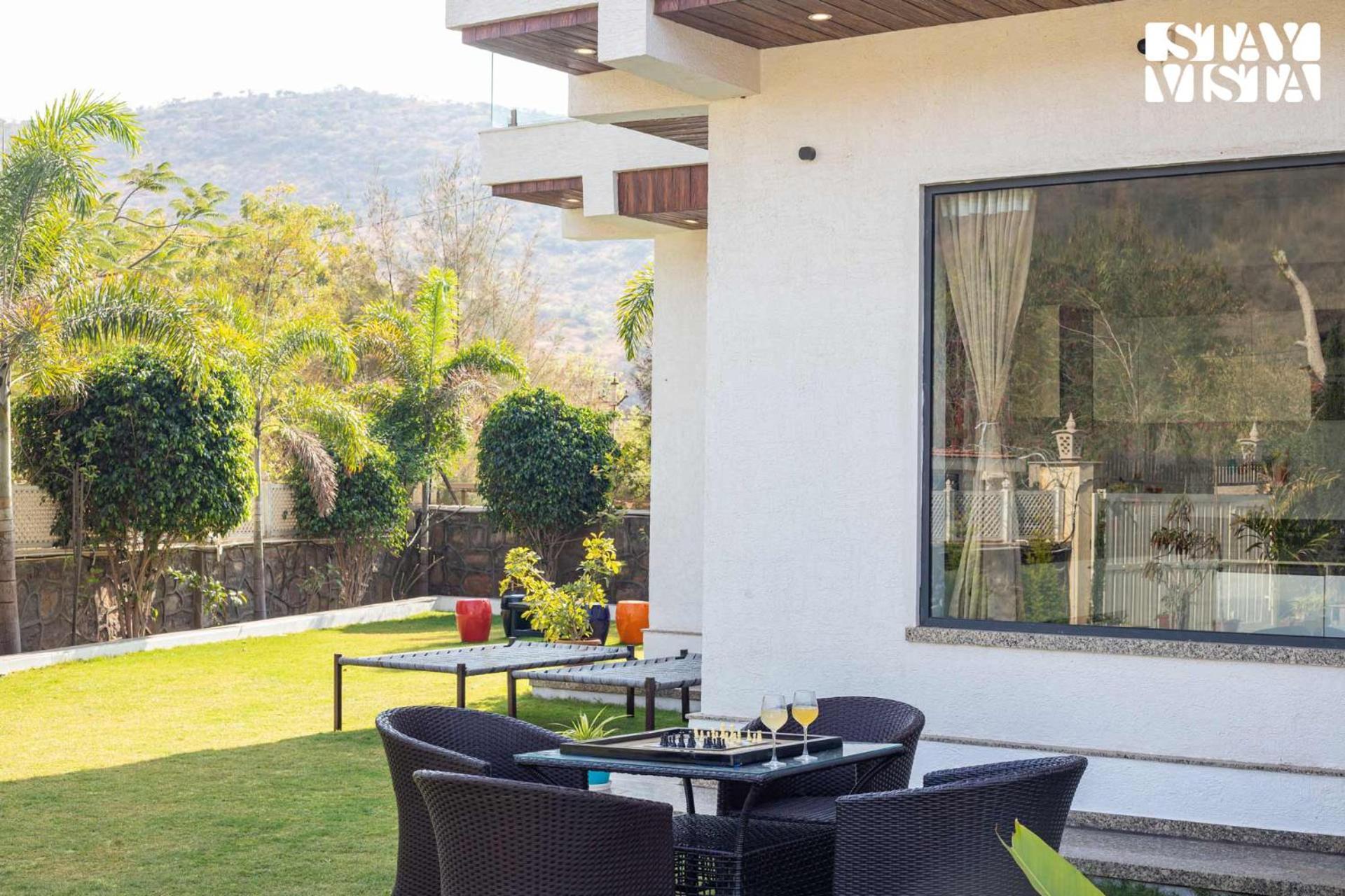Stayvista'S Bella Dream - Mountain-View With Outdoor Pool, Lawn Featuring A Gazebo & Indoor Games Удайпур Екстер'єр фото
